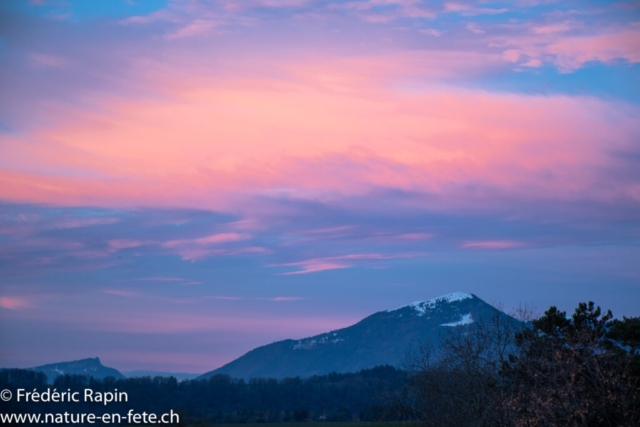 Aube de février au pied du Jura