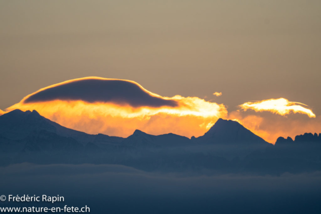 Lever de soleil sur les Alpes